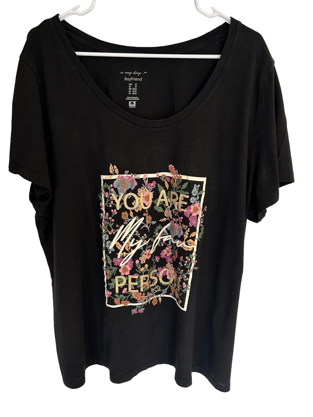 In Every Story Women’s Black Floral Graphic Short Sleeve Tee 
Size 2X